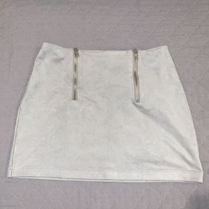 Grey suede skirt w front zippers